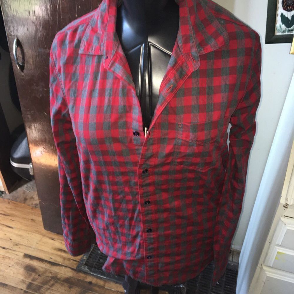Gap red and gray M lumberjack button down flannel shirt